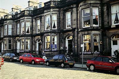 http://www.sunfly.de/fileadmin/user_upload/reise_forum/schottland_hotel_piries.jpg http://www.sunfly.de/fileadmin/user_upload/reise_forum/schottland_hotel_piries.jpg